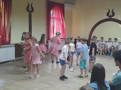 VIII. SZÓVAL, RÍMMEL, SZÍNHÁZZAL DRÁMATÁBOR-45 gyermek, sok játék és mosoly