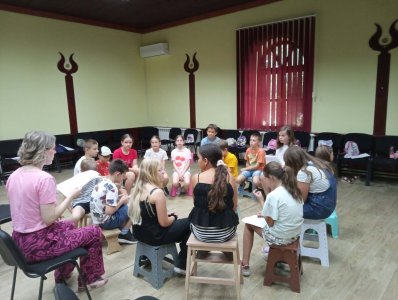 VIII. SZÓVAL, RÍMMEL, SZÍNHÁZZAL DRÁMATÁBOR-45 gyermek, sok játék és mosoly